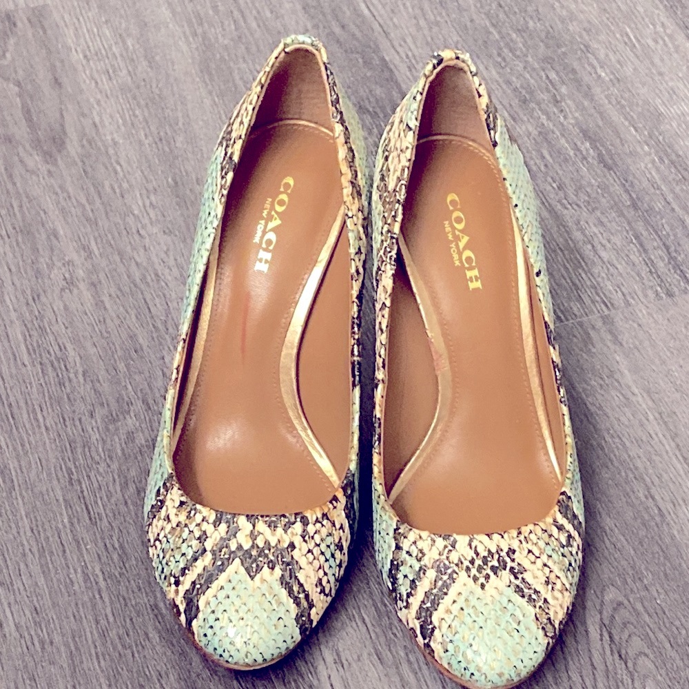 Gorgeous Coach high-heeled shoes - Picture 8 of 16